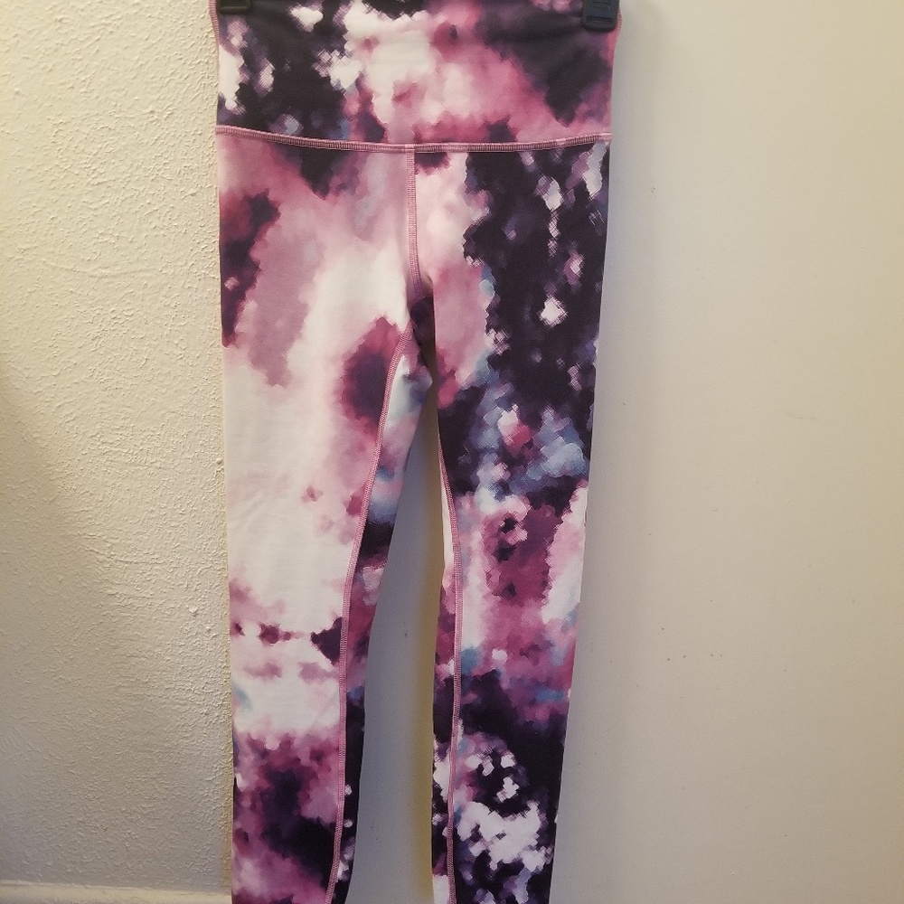 Lululemon Wunder Under LR